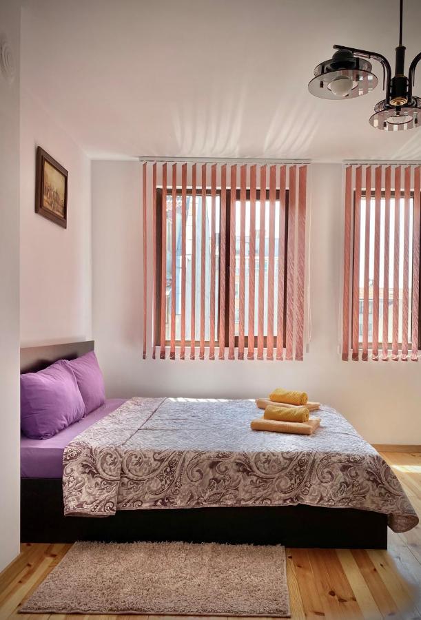 Bright Central Studio For 4 In Burgas ภายนอก รูปภาพ