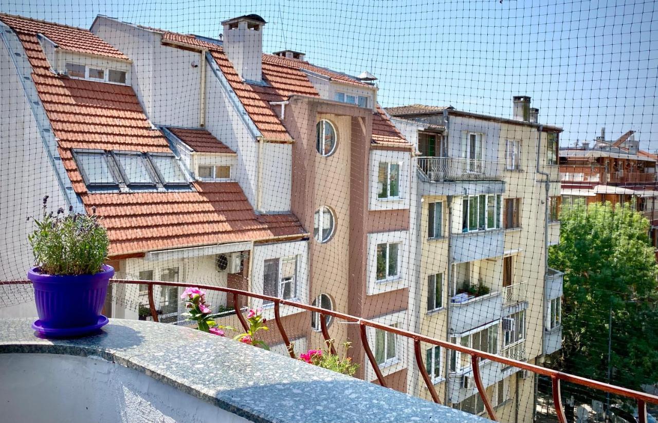 Bright Central Studio For 4 In Burgas ภายนอก รูปภาพ